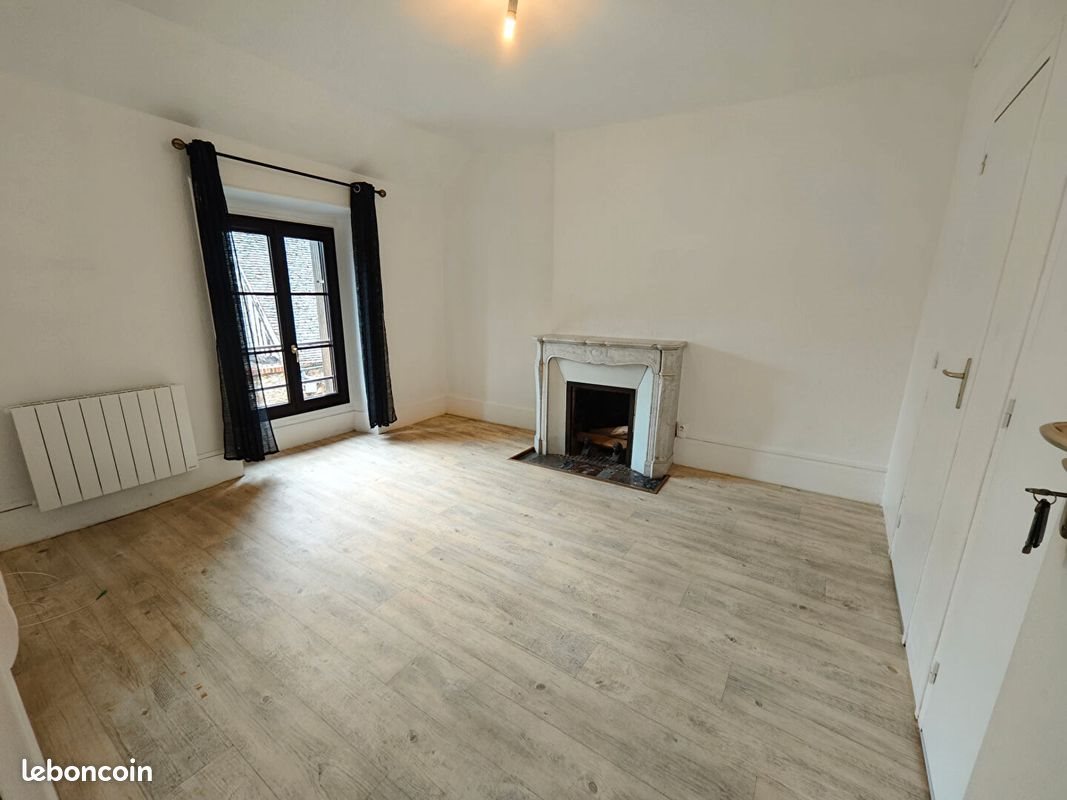 Appartement à louer, 56m², Epernon