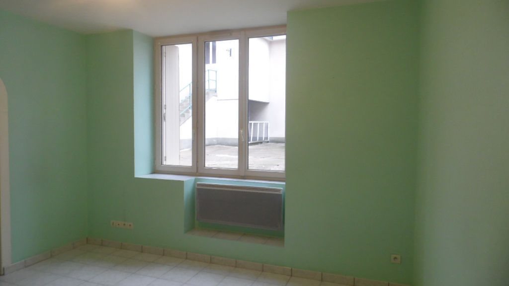 Appartement à louer, 28m², Longué-Jumelles