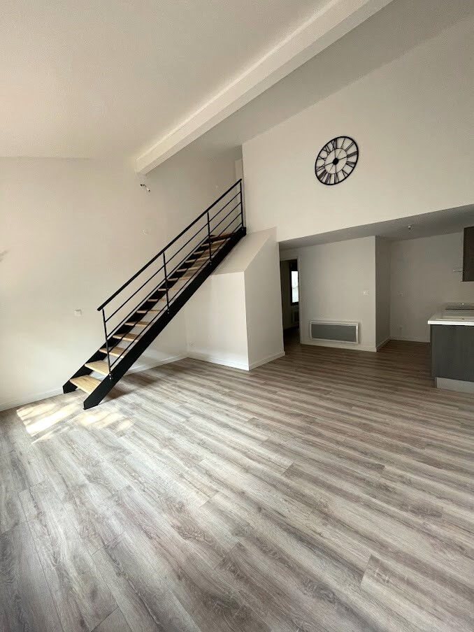 Appartement à louer, 68m², L'Isle-Jourdain