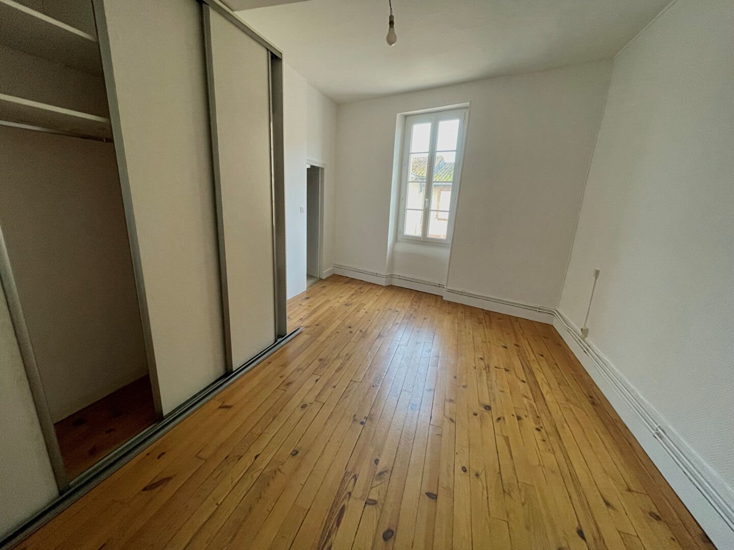 Appartement à louer, 43m², L'Isle-Jourdain