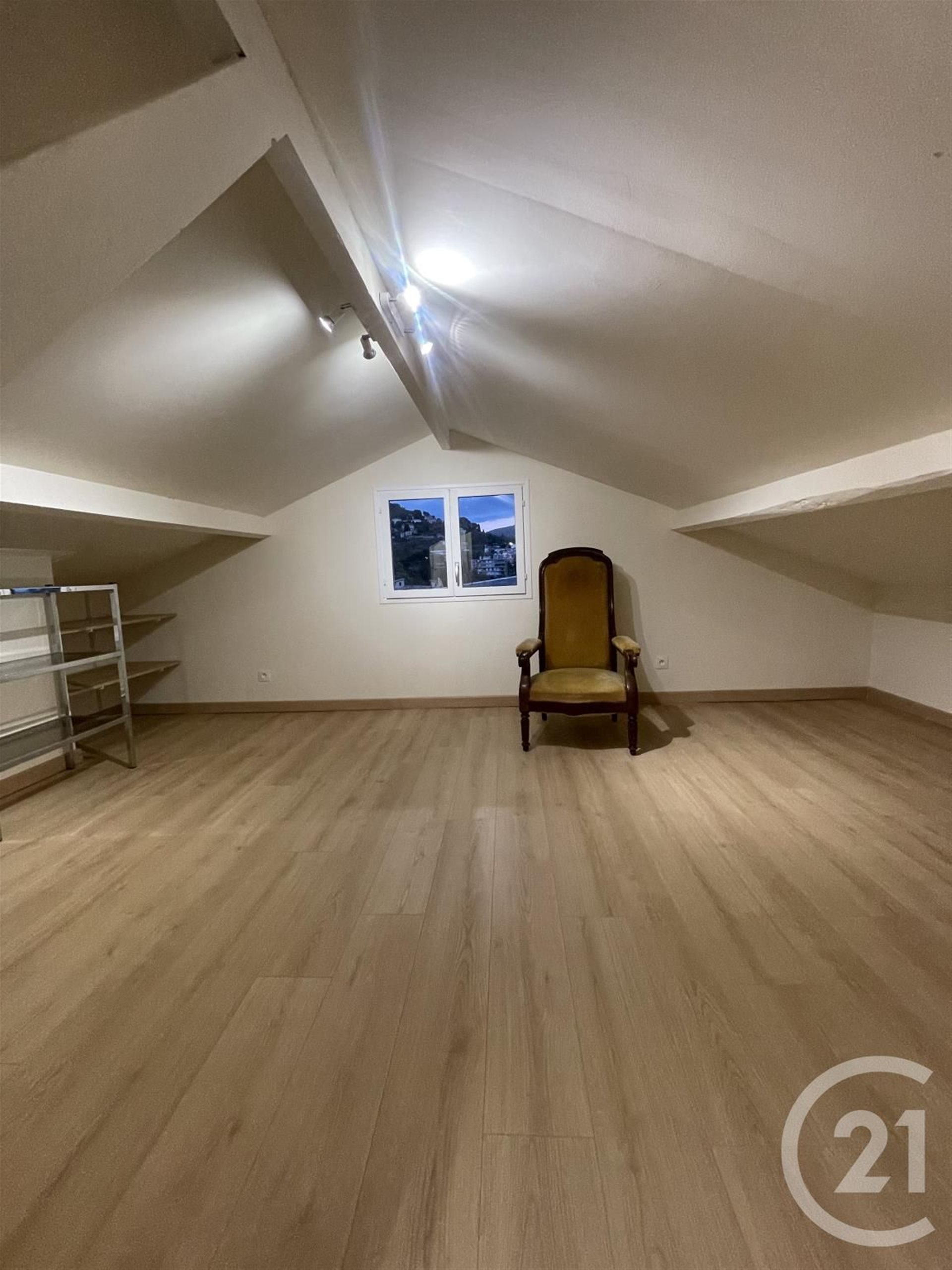 Maison à louer, 43m², Nice