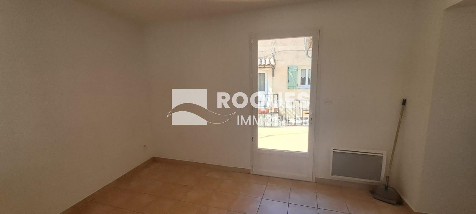 Maison à louer, 101m², Poujols