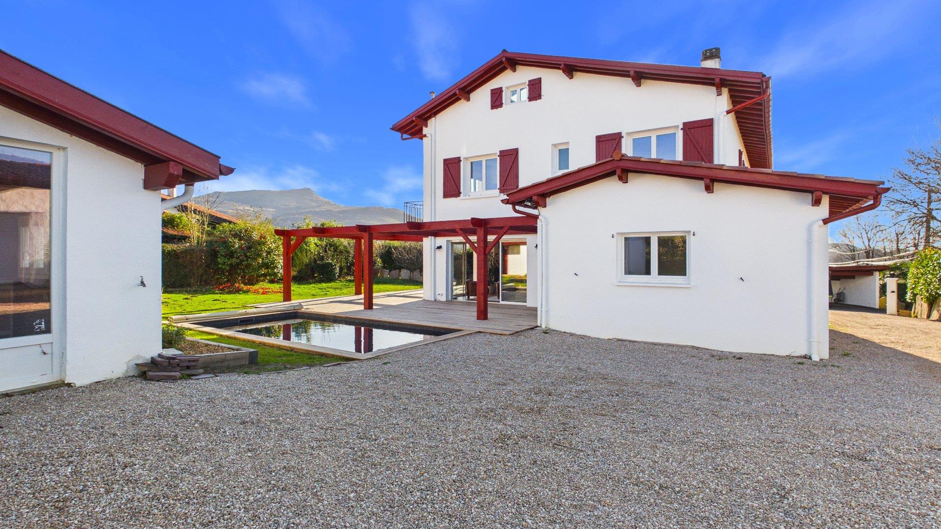 Maison à vendre, 314m², Ascain