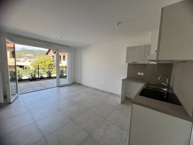 Appartement à louer, 41m², La Trinité