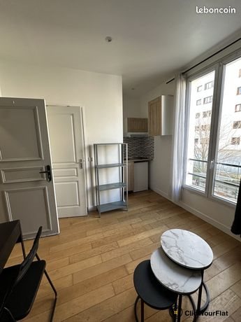 Appartement à louer, 18m², Paris 18ème
