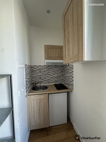 Appartement à louer, 18m², Paris 18ème