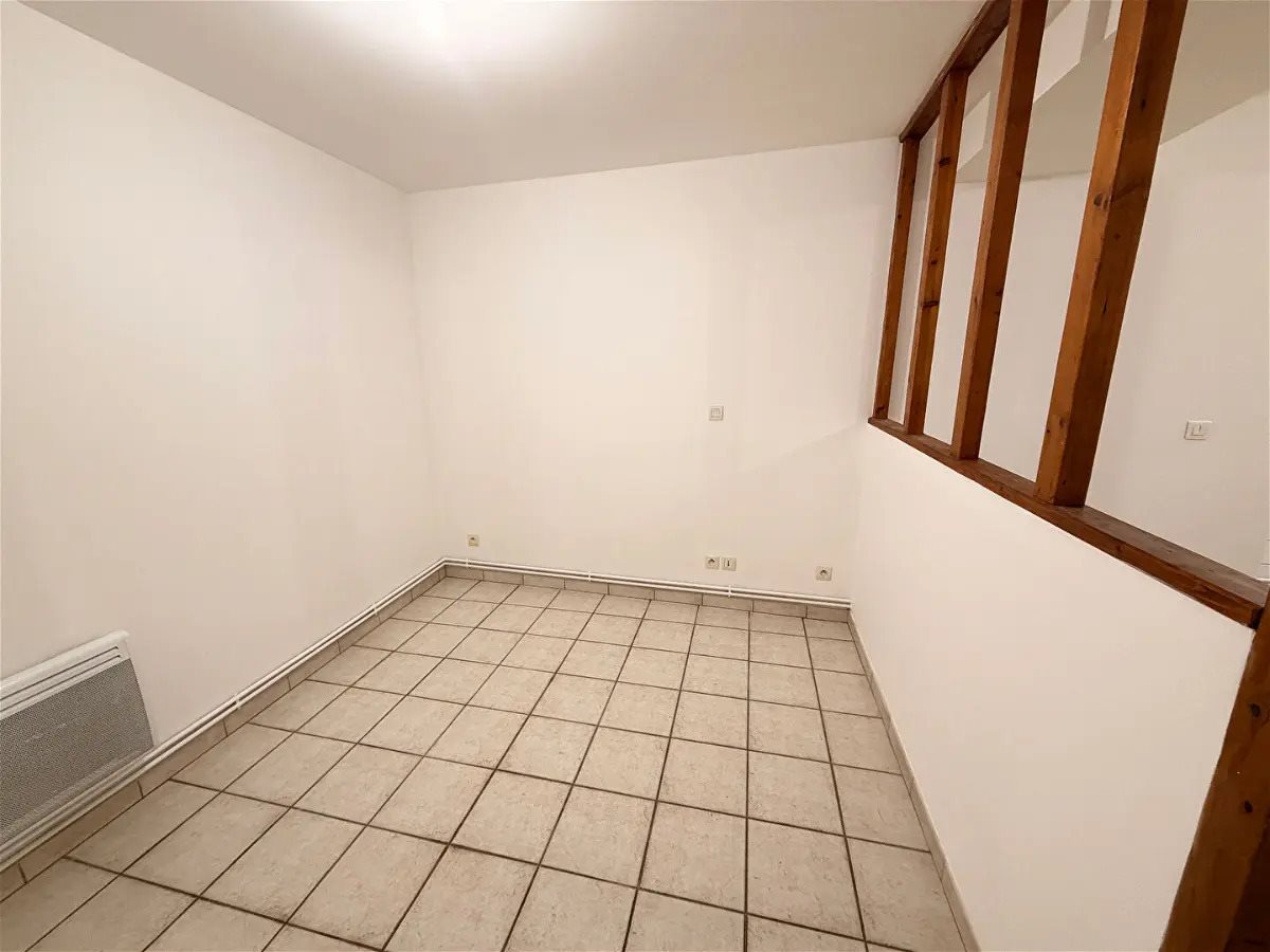 Appartement à louer, 32m², Laroche-Saint-Cydroine
