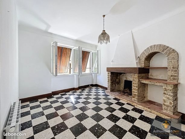 Maison à louer, 119m², Le Bugue