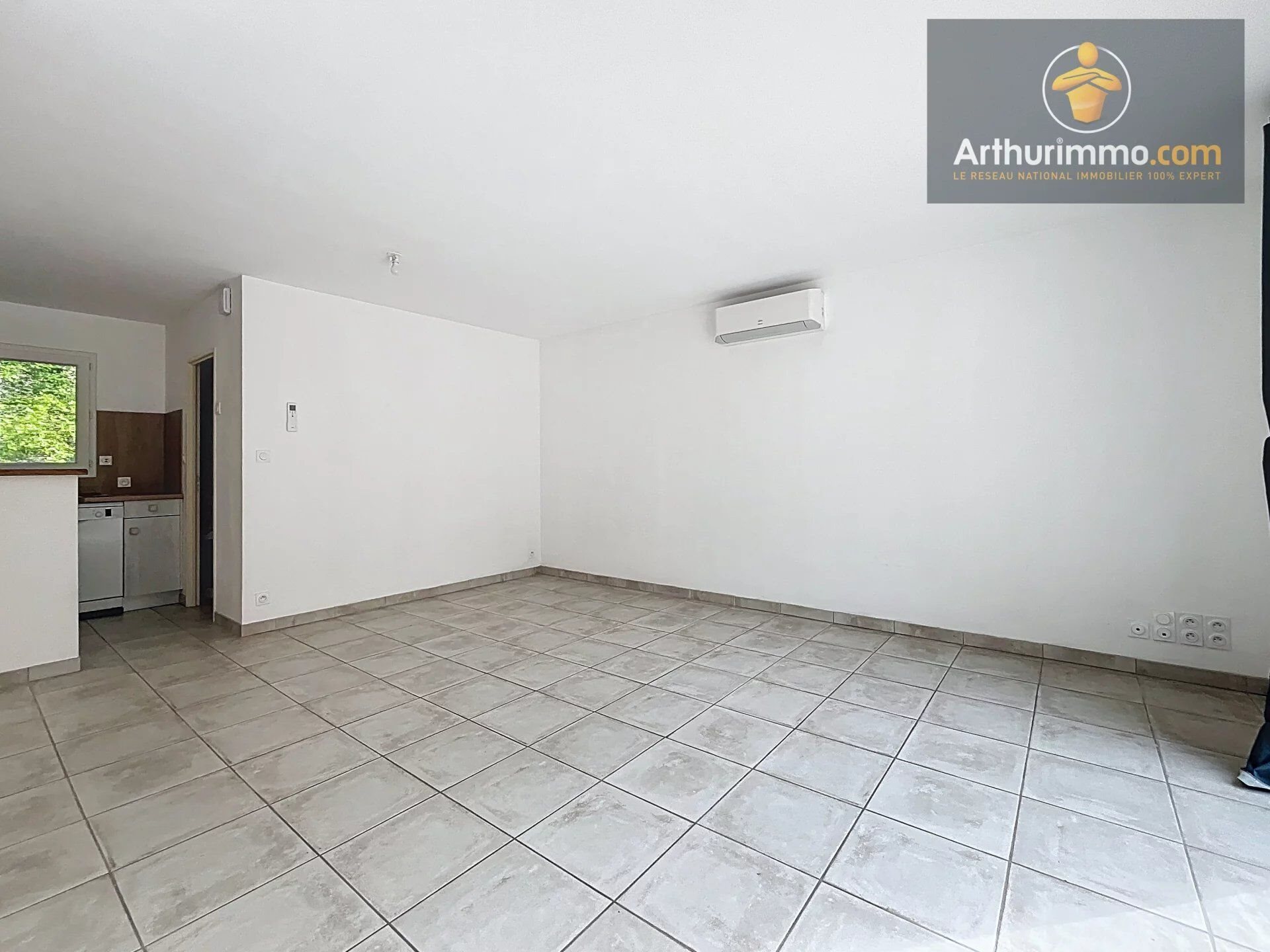 Maison à louer, 82m², Journiac