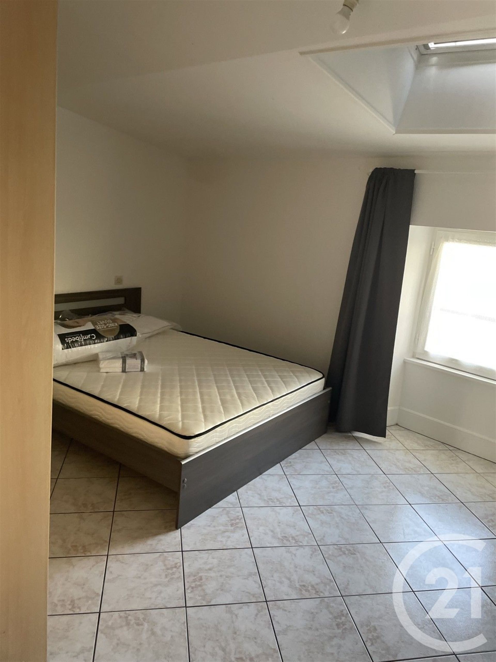 Appartement à louer, 47m², Saintes