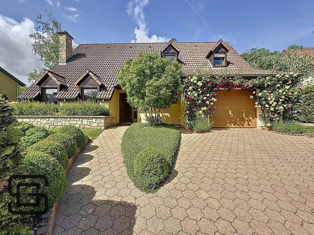 4 bedroom luxury House for sale in Redange