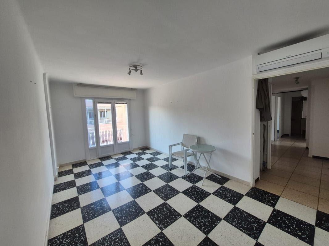 Appartement à louer, 58m², Toulon