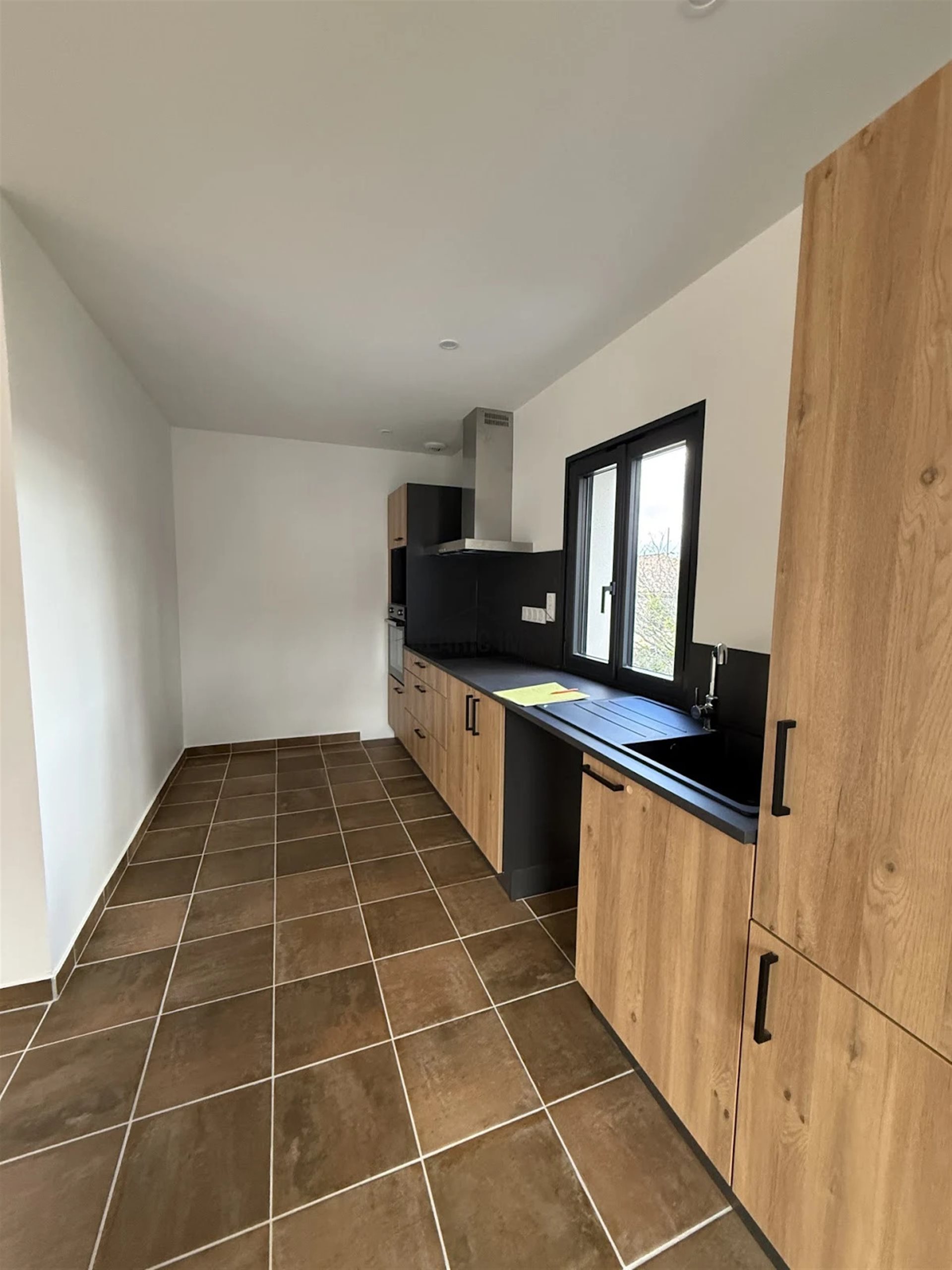 Appartement à louer, 85m², Talairan