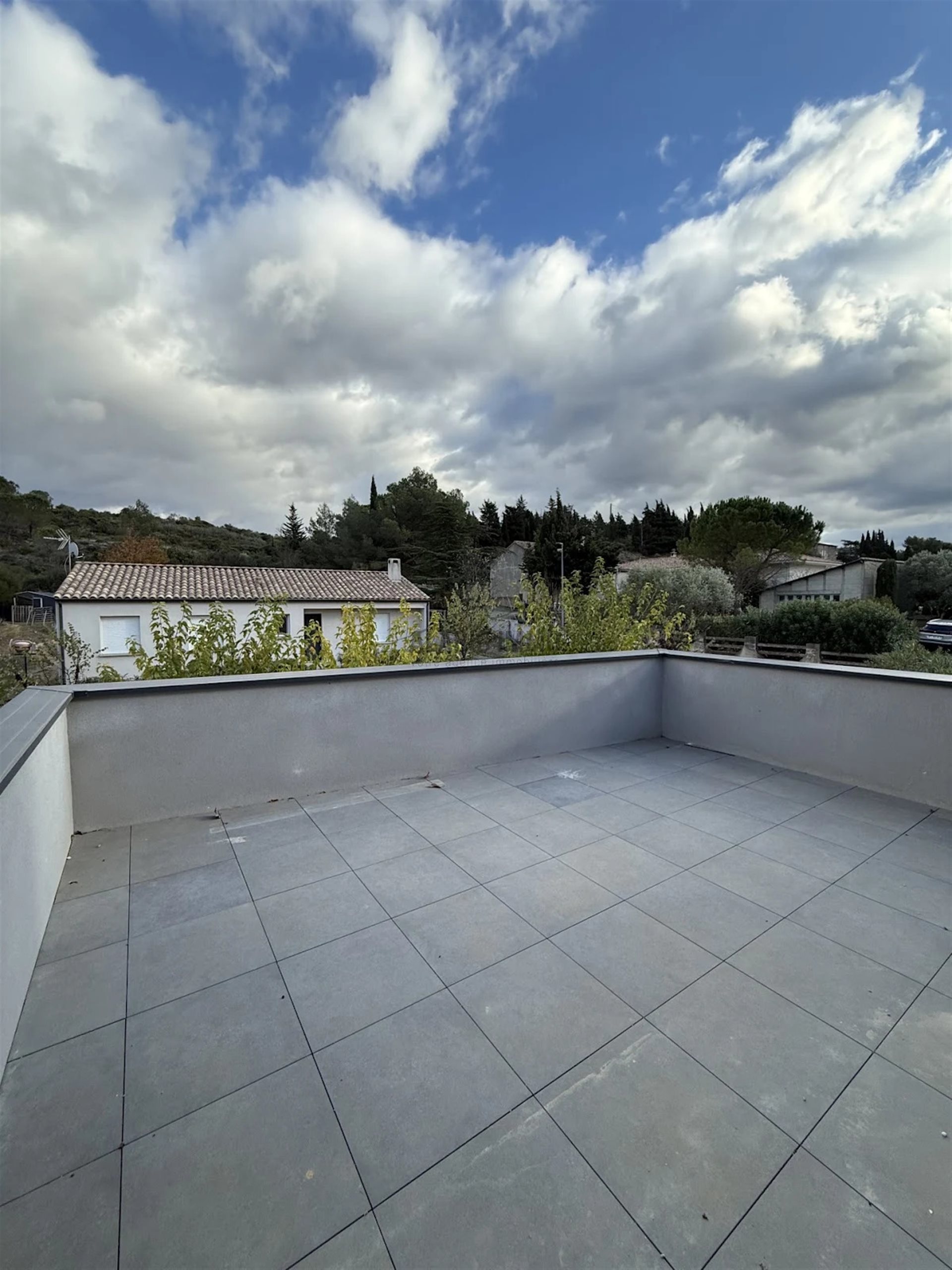 Appartement à louer, 85m², Talairan