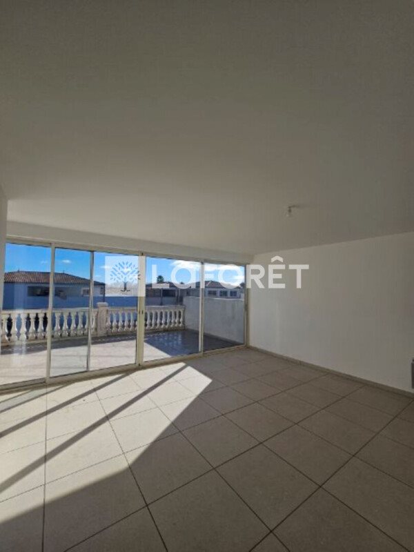 Appartement à louer, 75m², Vias