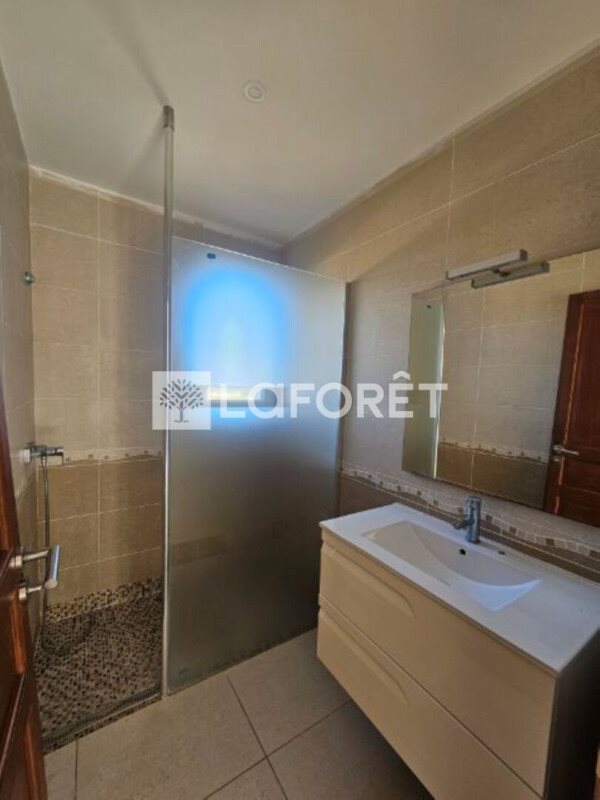 Appartement à louer, 75m², Vias