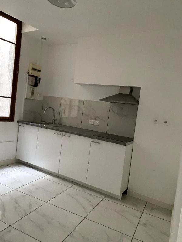 Appartement à louer, 38m², Nîmes