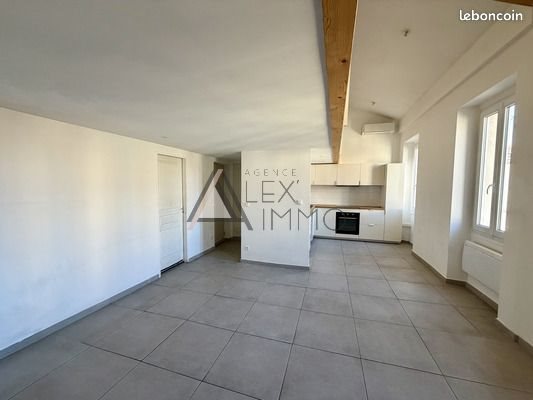 Appartement à louer, 45m², Marseille 4ème