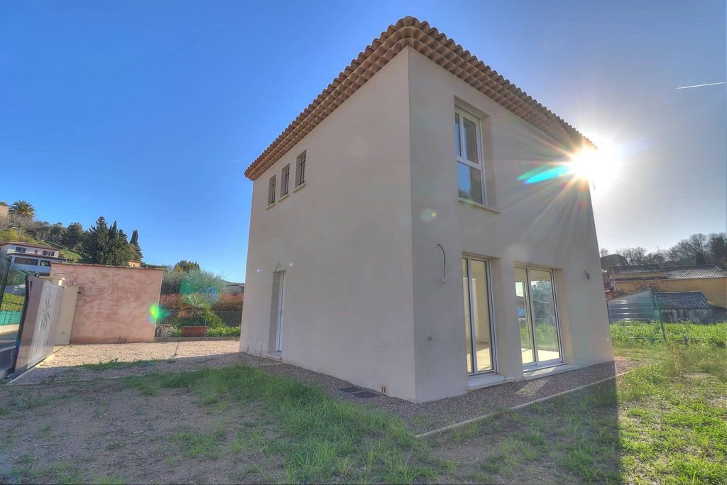 Maison à vendre, 93m², Pégomas