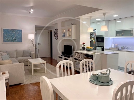 Excelente apartamento de 4 dormitorios en Urbanización Portela