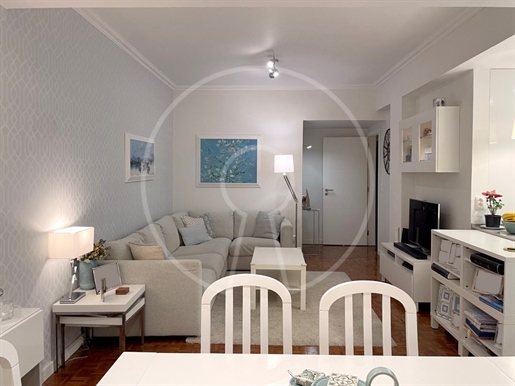 Excellent 4 bedroom flat in Portela Urbanization