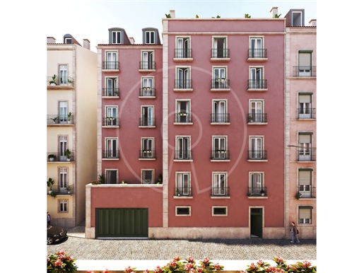 Opportunity 2 bedroom flat with terrace and private parking in Anjos, Lisbon