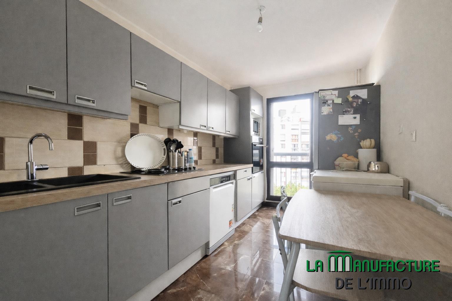 Appartement à vendre, 74m², Saint-Etienne