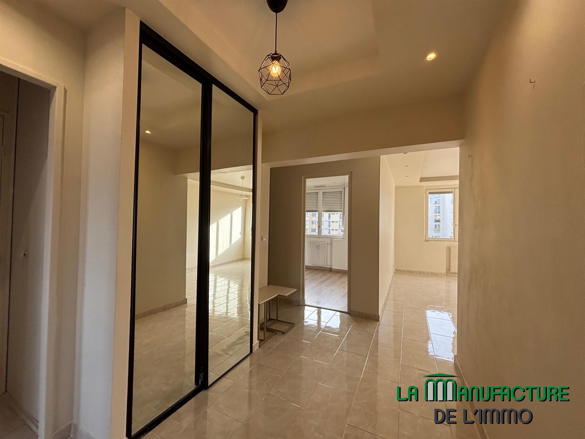 Appartement à vendre, 73m², Saint-Etienne