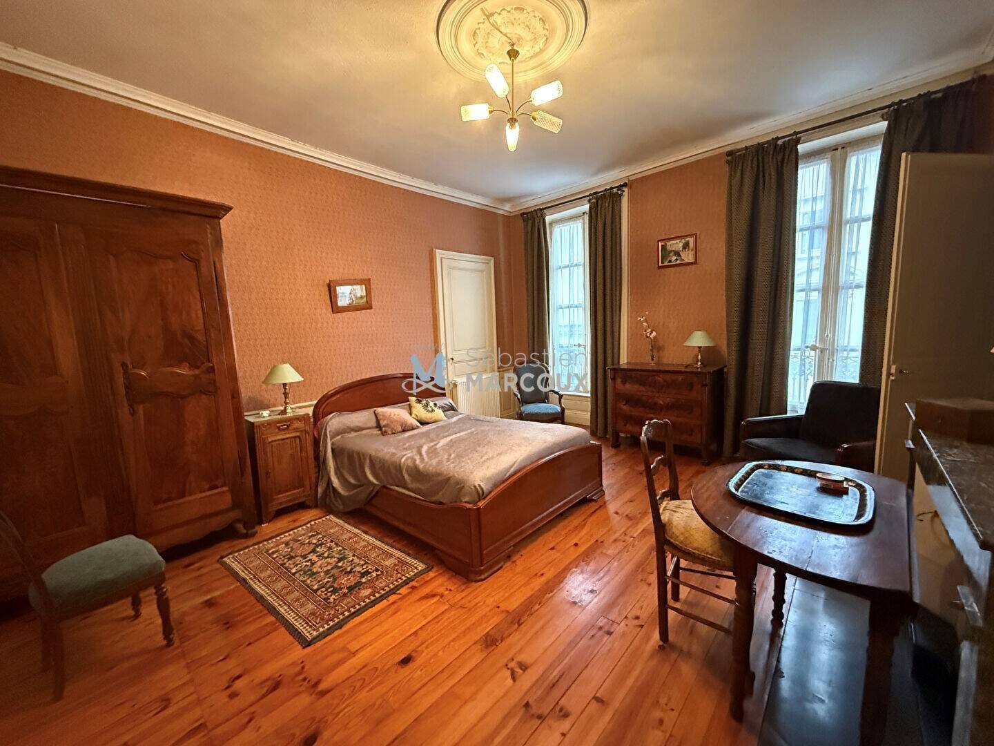 Appartement à vendre, 185m², Montbrison