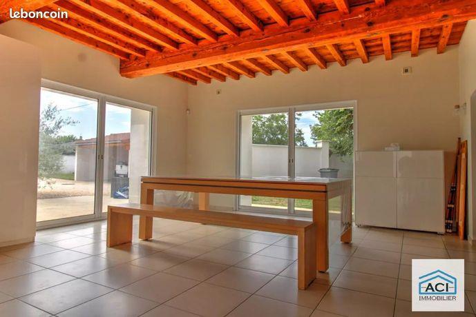 Maison à louer, 199m², Villette-de-Vienne