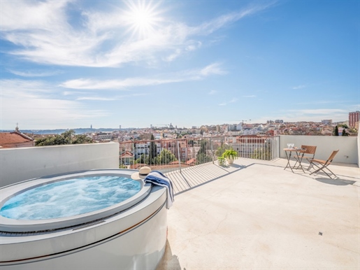 Penthouse with jacuzzi and incredible views in Príncipe Real