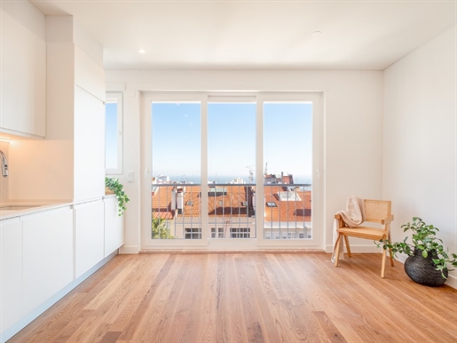 Two bedroom apartment with panoramic views in Penha de França