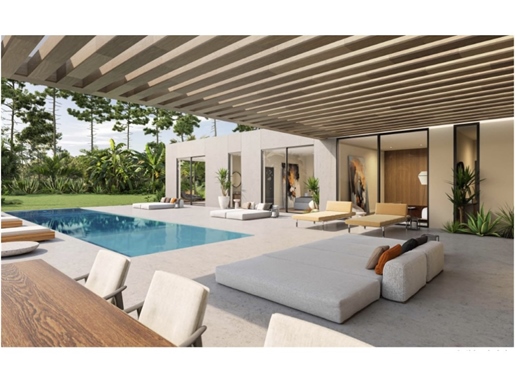 Lotissement avec projet approuvé pour une villa de 4 chambres à coucher à Quinta do Peru, Sesimbra