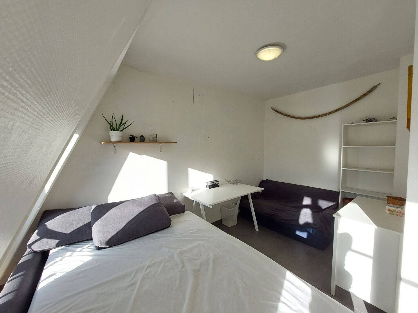 Appartement à louer, 19m², Paris 18ème