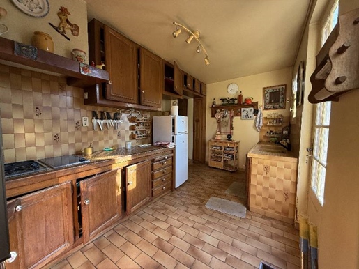 House
In the heart of a village with shops, this charming stone family house will seduce with