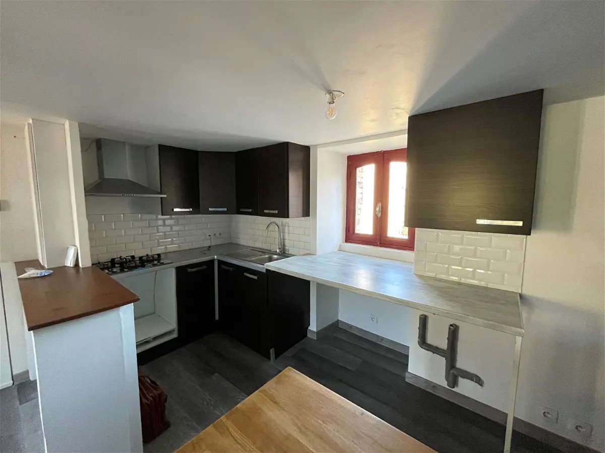 Appartement à vendre, 56m², Ambon