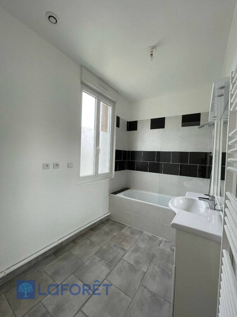 Appartement à louer, 77m², La Bonneville-sur-Iton