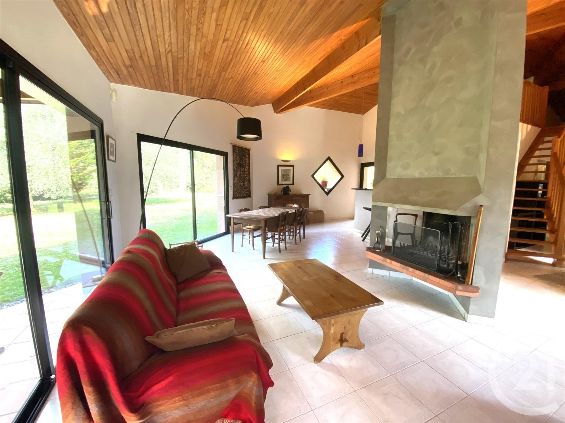 Maison à louer, 161m², Roquettes