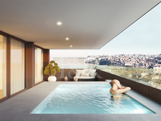 Penthouse en duplex de 4 pièces avec terrasse, piscine et vue sur le fleuve à Vila Nova de Gaia