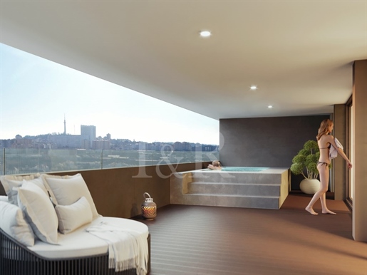 Penthouse duplex T2 com grande terraço, vista rio e piscina privada, Vila Nova de Gaia