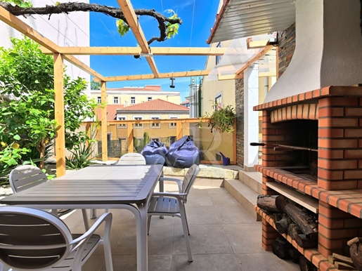 Appartement duplex 9 pièces avec terrasse et vue fleuve à Lisbonne