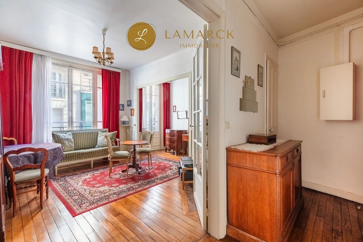 Appartement à louer, 47m², Paris 18ème