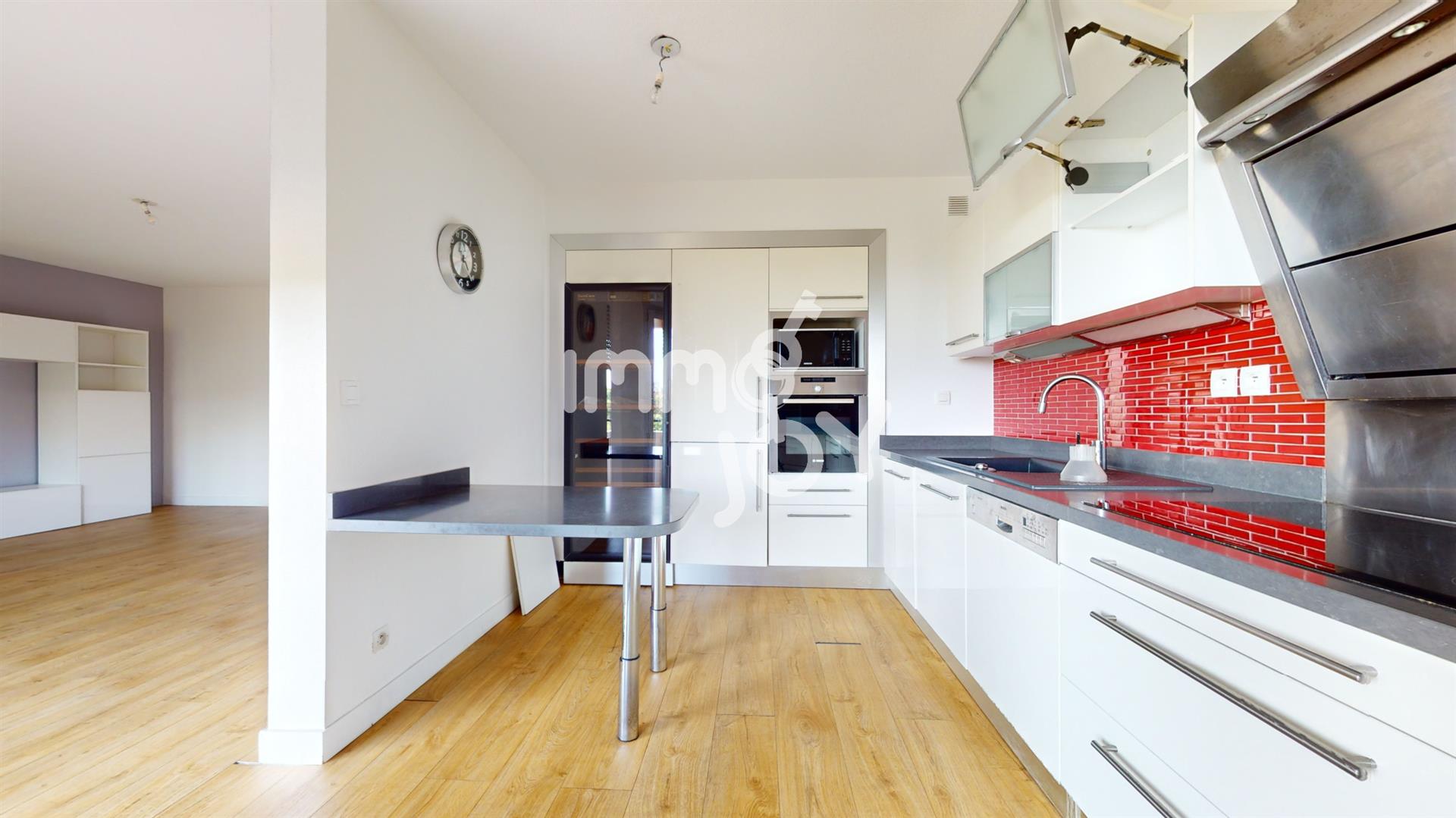 Appartement à louer, 93m², Seilh