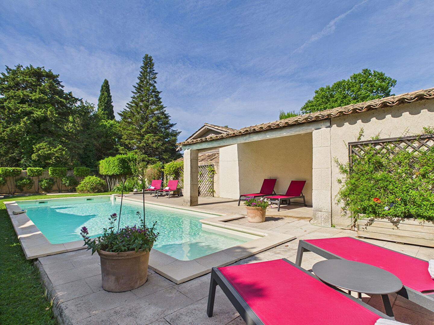 Maison à louer, 362m², Saint-Rémy-de-Provence