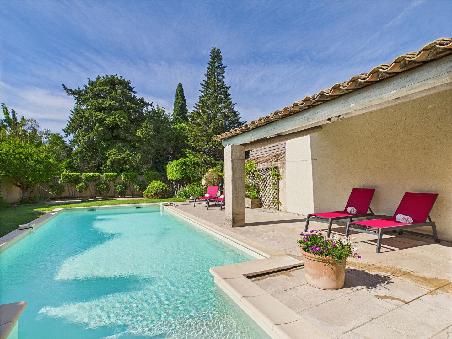 Maison à louer, 362m², Saint-Rémy-de-Provence