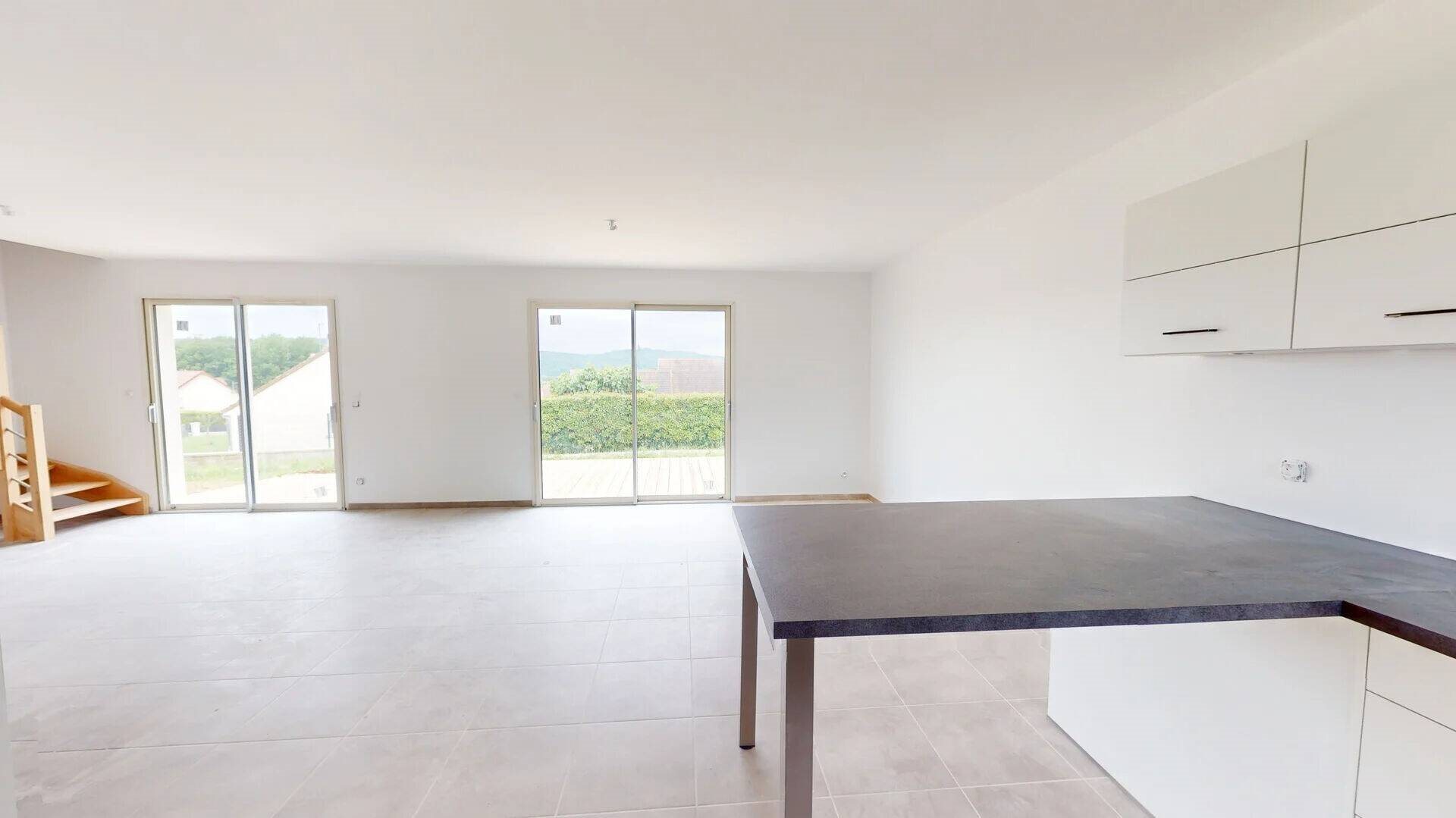 Maison à louer, 89m², Jouhe