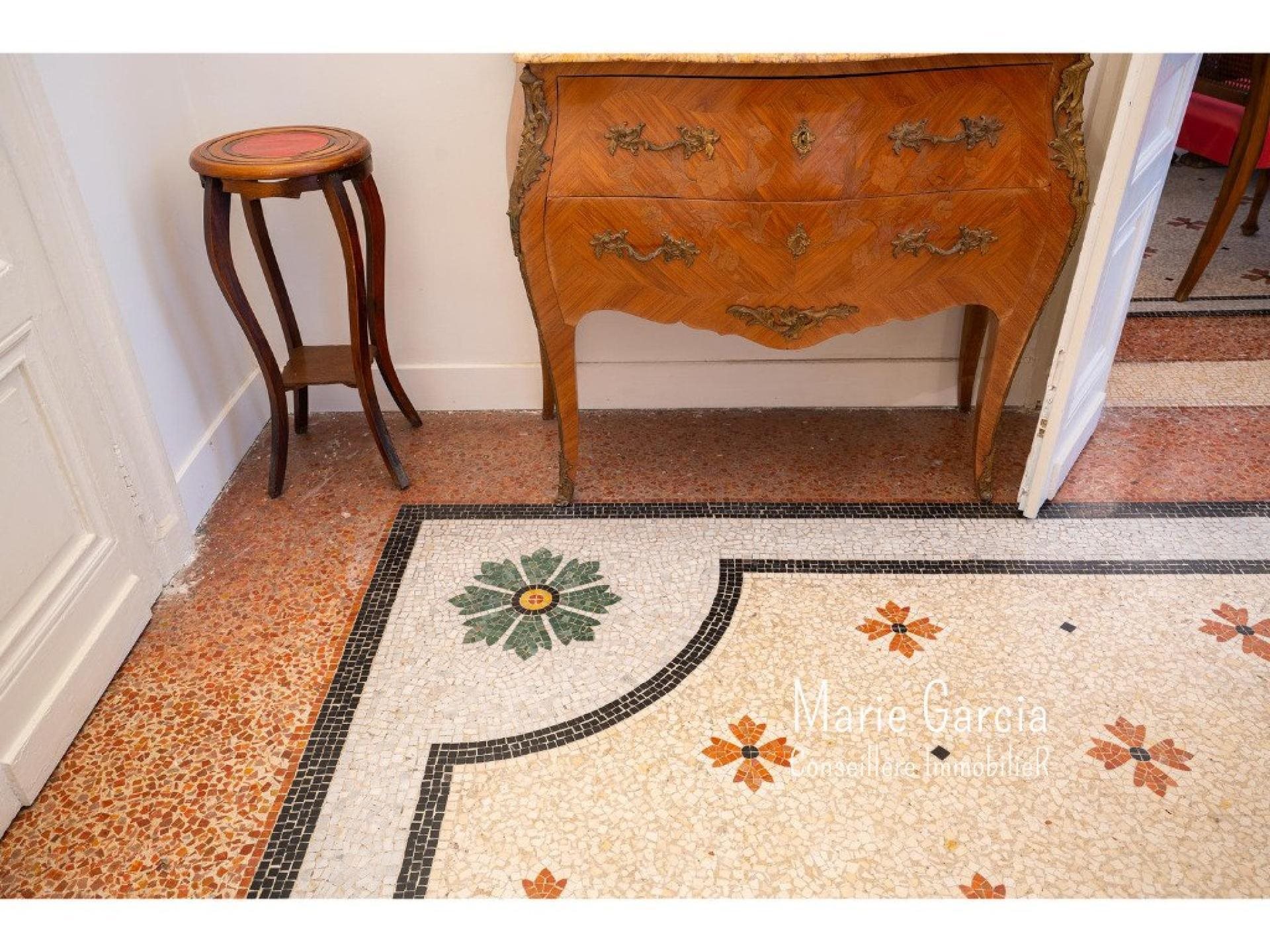 Appartement à vendre, 111m², Nîmes