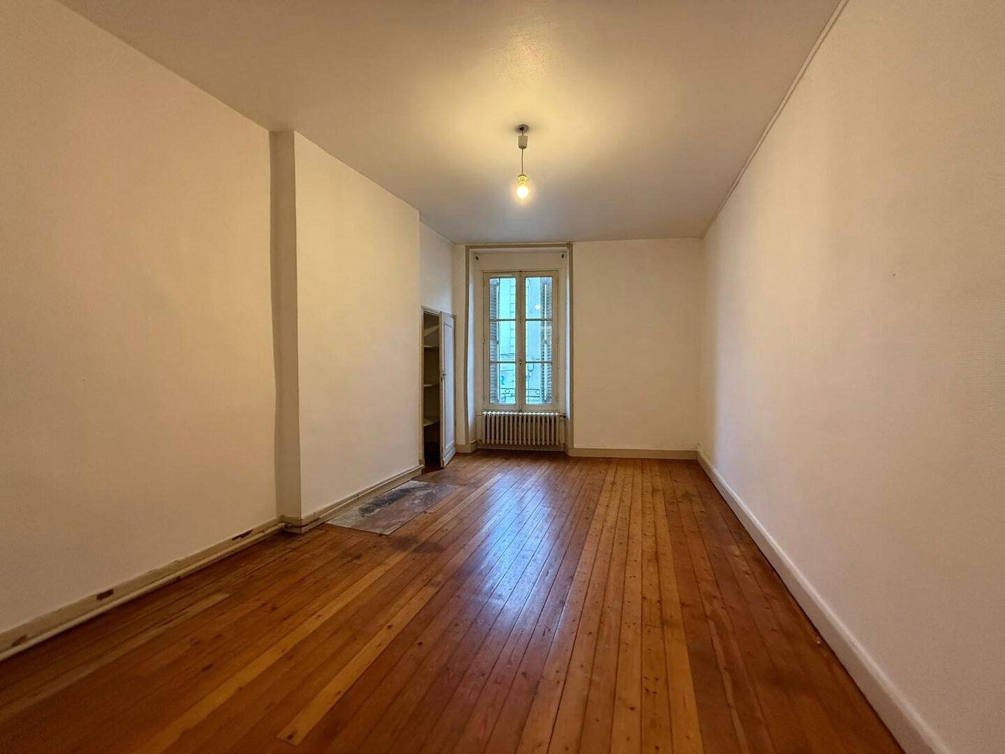 Appartement à louer, 87m², Montbazon