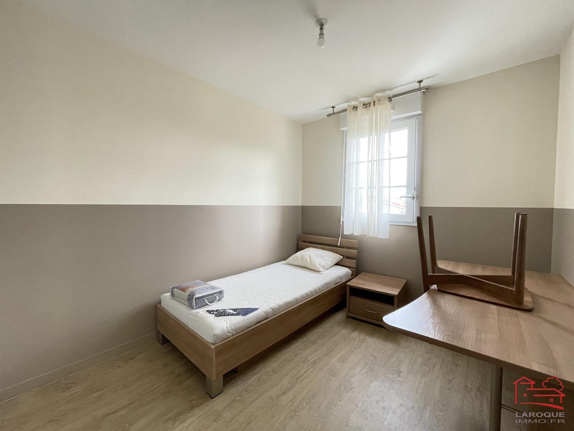 Appartement à louer, 88m², Laroque-Timbaut