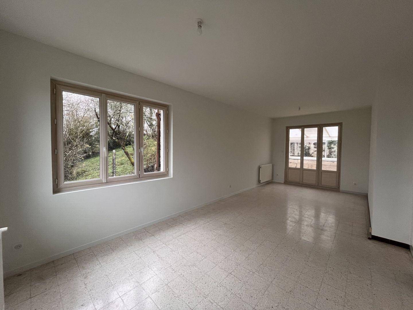 Maison à louer, 142m², Touvre
